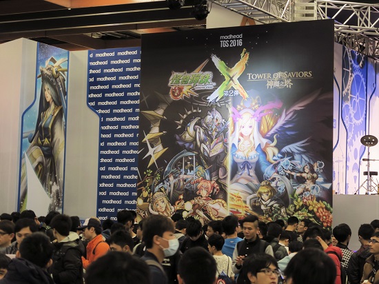 モンストとTower of saviorsのコラボブース